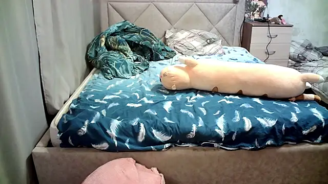 juliettkalen online show from June 2026 04:57:01 AM
