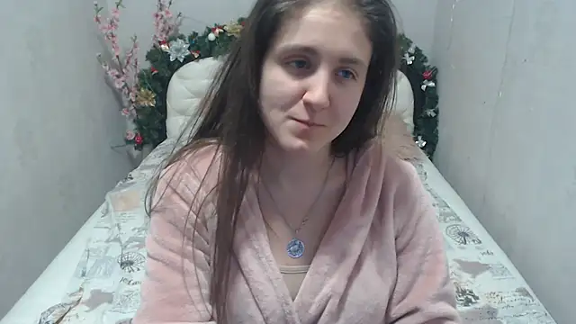 Holliy Cooper online show from January 2025 06:10:01 PM