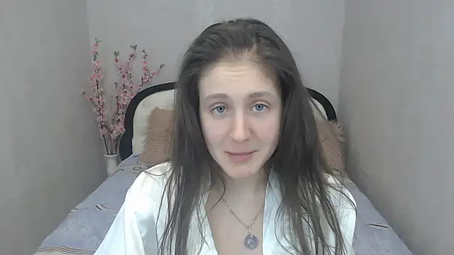 Holliy Cooper online show from February 2025 04:11:02 PM