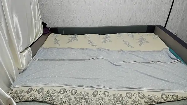 Holliy Cooper online show from February 2025 09:01:02 PM