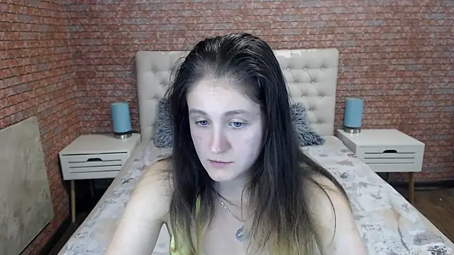 Holliy Cooper online show from September 2025 11:37:02 AM