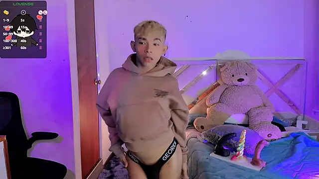 Austin connor  online show from December 2024 09:53:02 AM