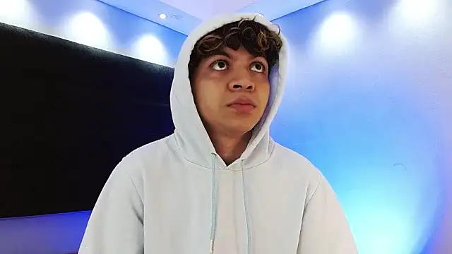 Lucaas King online show from December 2024 06:01:02 PM