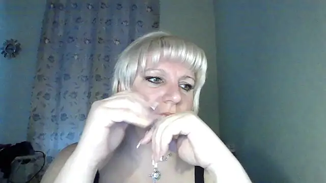 MeilomaWesa online show from December 2025 12:47:01 PM