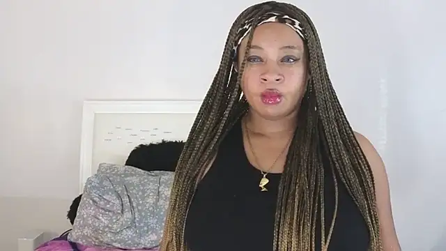 Snapshot of temptressbeauty24 chatting on December 2024 01:39:01 PM temptressbeauty24 online show from December 2024 01:39:01 PM