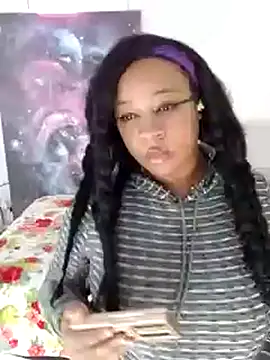 Snapshot of temptressbeauty24 chatting on February 2025 11:44:01 PM temptressbeauty24 online show from February 2025 11:44:01 PM