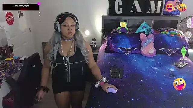 Snapshot of temptressbeauty24 chatting on March 2025 11:25:01 PM temptressbeauty24 online show from March 2025 11:25:01 PM