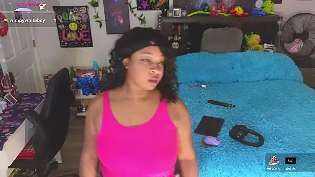 Snapshot of temptressbeauty24 chatting on September 2025 08:32:02 PM temptressbeauty24 online show from September 2025 08:32:02 PM