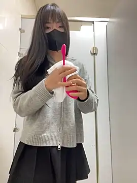 Snapshot of Asia-Lynn chatting on December 2024 01:13:01 PM Asia-Lynn online show from December 2024 01:13:01 PM