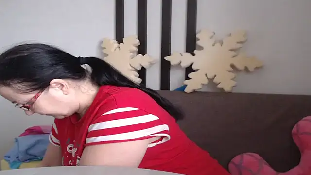 Alma44 online show from November 2025 08:24:01 AM