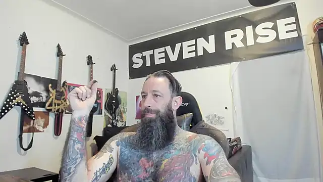 Snapshot of StevenRiseNYC chatting on May 2026 11:26:01 AM StevenRiseNYC online show from May 2026 11:26:01 AM