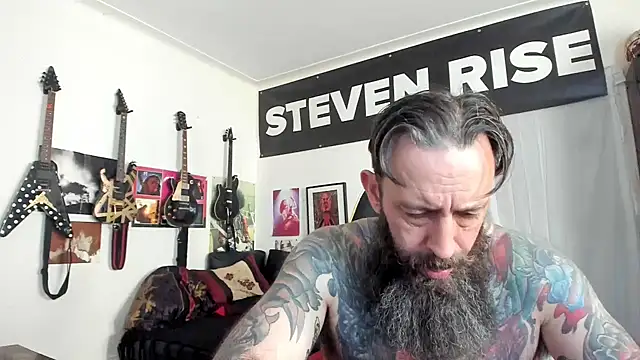 Snapshot of StevenRiseNYC chatting on May 2026 08:36:01 PM StevenRiseNYC online show from May 2026 08:36:01 PM