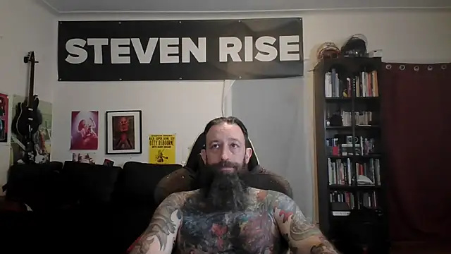 Snapshot of StevenRiseNYC chatting on May 2026 12:10:01 PM StevenRiseNYC online show from May 2026 12:10:01 PM