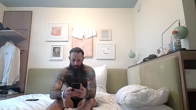 Snapshot of StevenRiseNYC chatting on May 2026 11:05:02 AM StevenRiseNYC online show from May 2026 11:05:02 AM