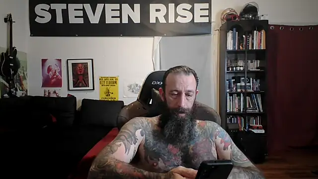 Snapshot of StevenRiseNYC chatting on June 2026 12:35:02 AM StevenRiseNYC online show from June 2026 12:35:02 AM