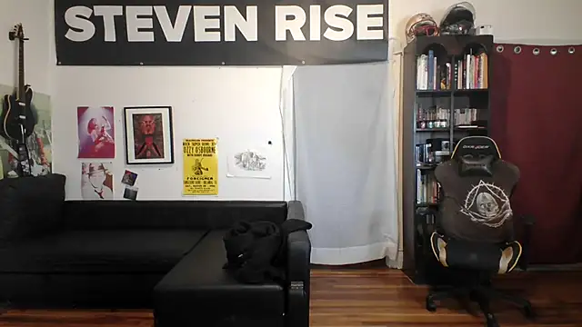 Snapshot of StevenRiseNYC chatting on June 2026 02:33:01 PM StevenRiseNYC online show from June 2026 02:33:01 PM