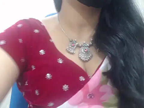 Snapshot of Lovely_Siri_23 chatting on July 2026 06:11:01 PM Lovely Siri 23 online show from July 2026 06:11:01 PM