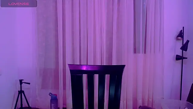 AlissonnFoxx online show from July 2026 11:44:02 PM