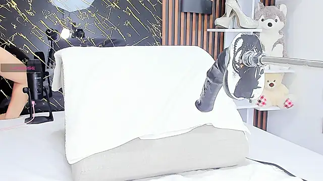  julyy  online show from October 2025 08:20:01 PM