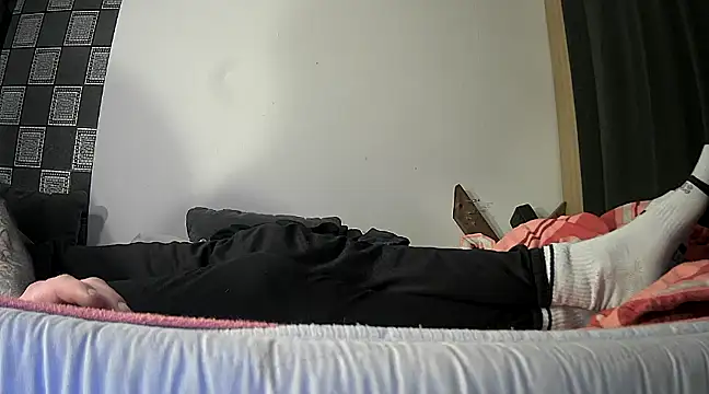 Snapshot of PIercingBoy38 chatting on February 2025 02:17:01 AM PIercingBoy38 online show from February 2025 02:17:01 AM