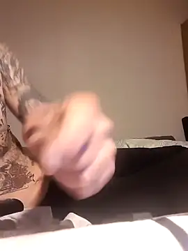 Snapshot of PIercingBoy38 chatting on February 2025 01:32:02 AM PIercingBoy38 online show from February 2025 01:32:02 AM