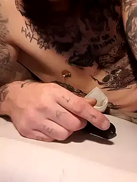 Snapshot of PIercingBoy38 chatting on February 2025 07:59:01 AM PIercingBoy38 online show from February 2025 07:59:01 AM