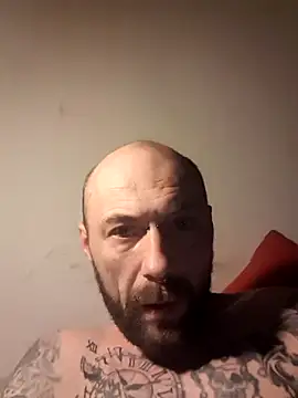 Snapshot of PIercingBoy38 chatting on February 2025 10:39:02 PM PIercingBoy38 online show from February 2025 10:39:02 PM