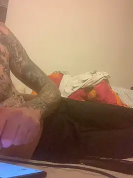 Snapshot of PIercingBoy38 chatting on February 2025 09:16:02 PM PIercingBoy38 online show from February 2025 09:16:02 PM