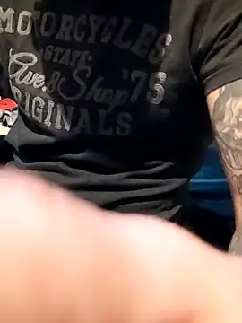 Snapshot of PIercingBoy38 chatting on September 2025 05:23:02 PM PIercingBoy38 online show from September 2025 05:23:02 PM