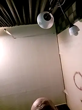 PIercingBoy38 online show from January 2026 04:44:01 PM