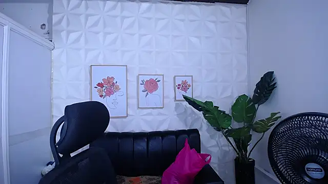 Valentinaa mature online show from November 2025 02:03:01 AM