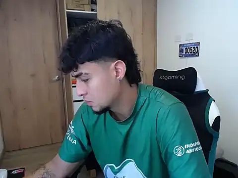 Snapshot of matias_bianco chatting on October 2025 07:47:02 PM matias bianco online show from October 2025 07:47:02 PM