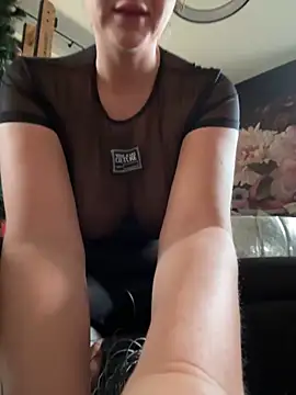 Bella-Tight online show from November 2025 09:20:02 AM