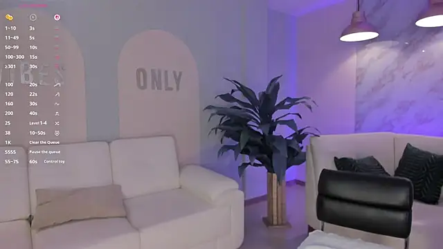 Snapshot of LizzHamilton__ chatting on March 2026 08:25:02 PM LizzHamilton online show from March 2026 08:25:02 PM