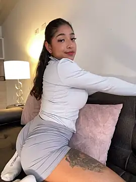 Bellafr online show from January 2025 09:57:01 PM