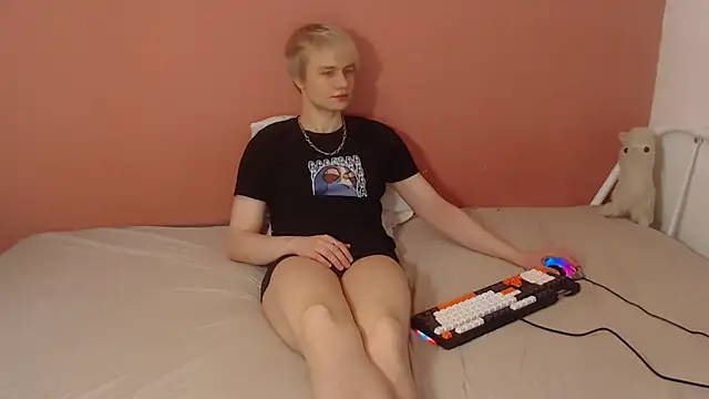 Oliver sweet  online show from April 2026 01:00:01 AM