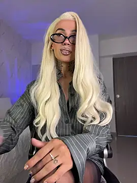 Miss sagitario online show from May 2026 12:01:01 PM