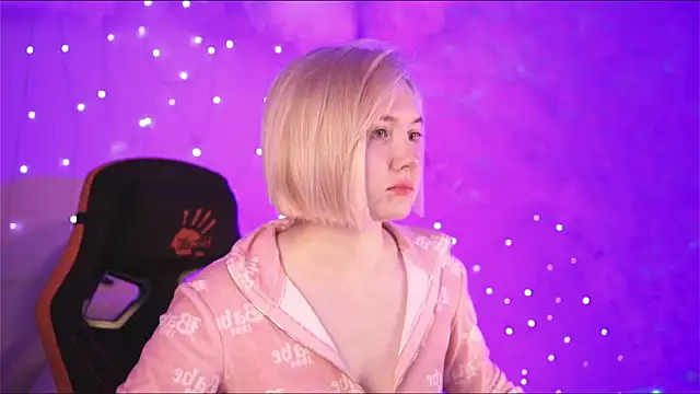 ReiYosimoto online show from December 2024 11:55:02 AM