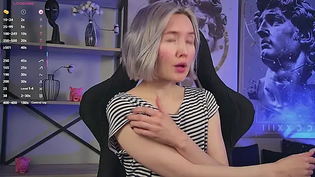 ReiYosimoto online show from January 2026 09:24:02 AM