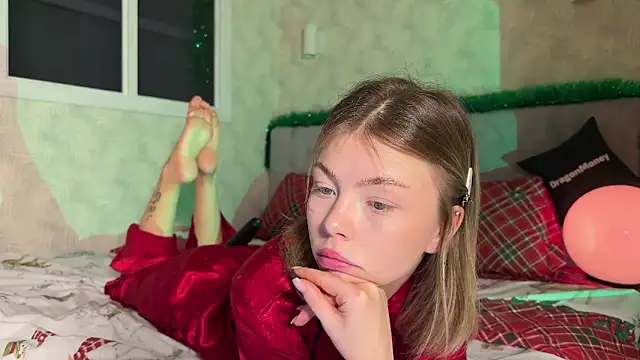 Aliceimhorny online show from December 2024 03:20:02 PM