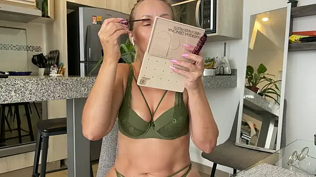 mommy nadin online show from January 2025 08:44:01 PM