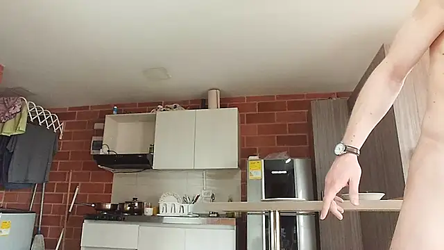 warrenkener online show from October 2025 06:41:01 PM