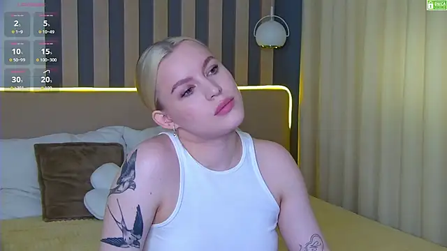 Snapshot of AmaliaBell chatting on July 2026 01:13:01 PM AmaliaBell online show from July 2026 01:13:01 PM