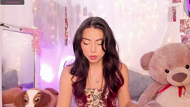 natalie jaensen online show from February 2026 05:24:01 PM