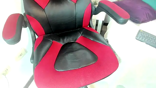 oliver price1 online show from December 2025 04:24:02 PM