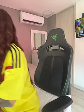 DaniDusan  online show from March 2026 07:25:01 PM