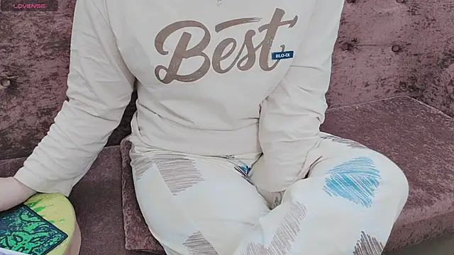 Sophie Secret online show from November 2025 10:34:02 PM