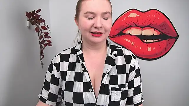 LaraDream online show from April 2026 12:29:02 PM