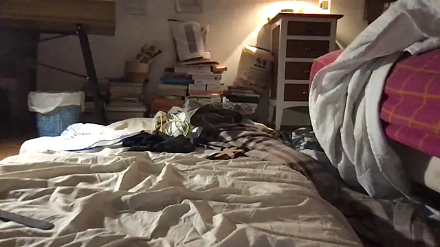 Snapshot of McPherson72 chatting on October 2025 01:47:01 AM McPherson72 online show from October 2025 01:47:01 AM