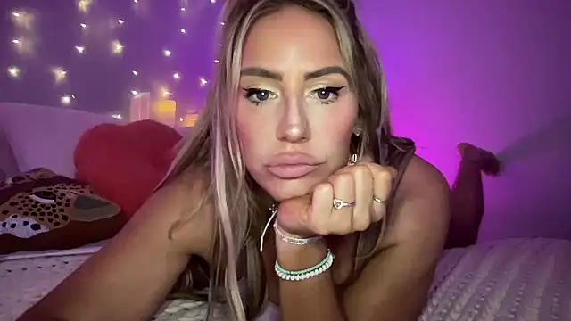 Snapshot of Fitnessbabe69 chatting on January 2025 09:59:02 AM Fitnessbabe69 online show from January 2025 09:59:02 AM